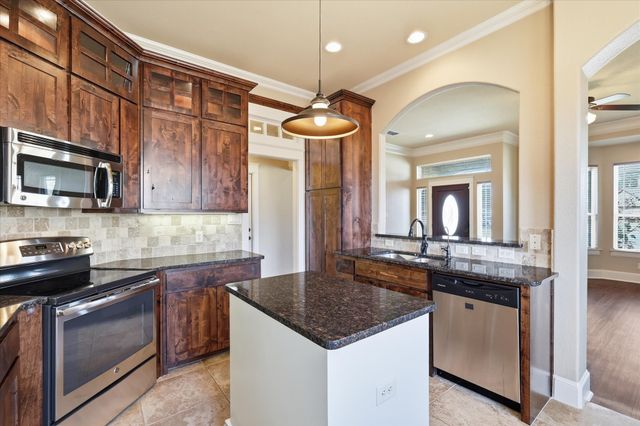 2010 Maxwell Court, Aubrey, TX 76227