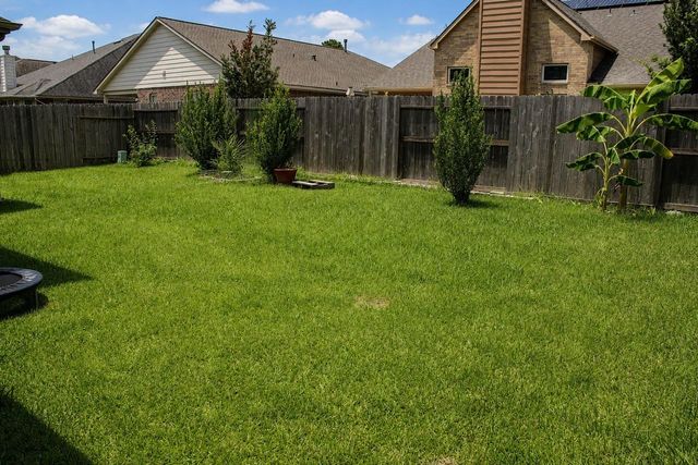 13827 Mckinney Creek Lane, Houston, TX 77044