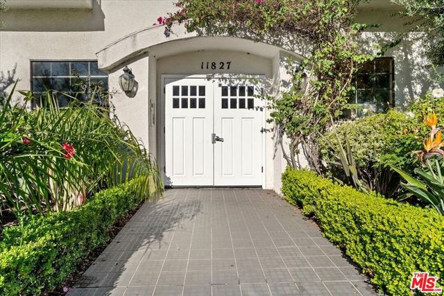 11827 Goshen Avenue 201, Los Angeles, CA 90049