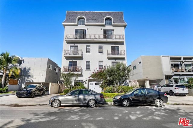 11827 Goshen Avenue 201, Los Angeles, CA 90049