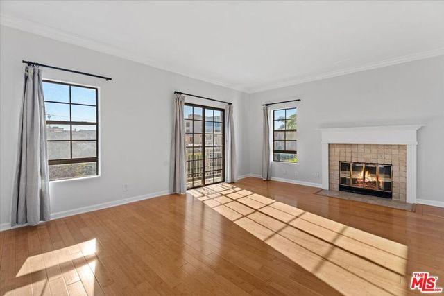 11827 Goshen Avenue 201, Los Angeles, CA 90049