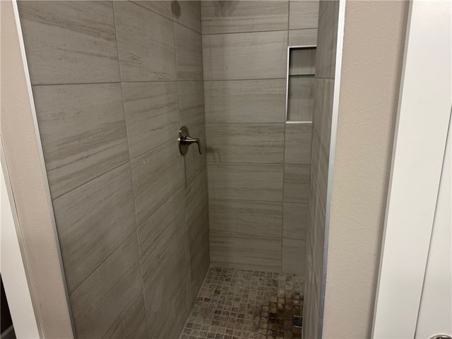 652 Summer Lane, Prairie Grove, AR 72753