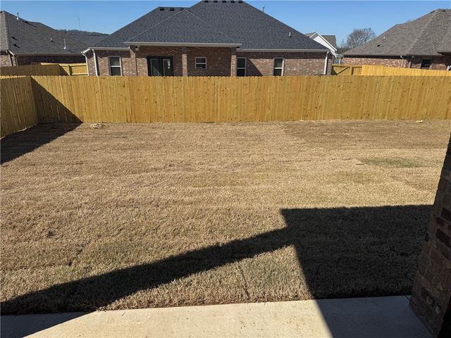 652 Summer Lane, Prairie Grove, AR 72753