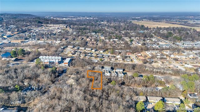 1466 & 1482 N Gregg Avenue, Fayetteville, AR 72703