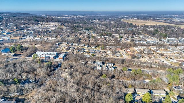 1466 & 1482 N Gregg Avenue, Fayetteville, AR 72703