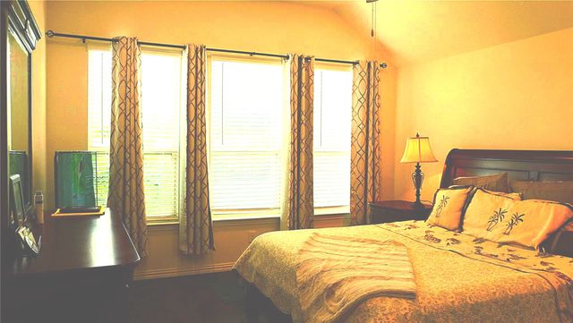 1907 Edgecreek Path, Lewisville, TX 75010