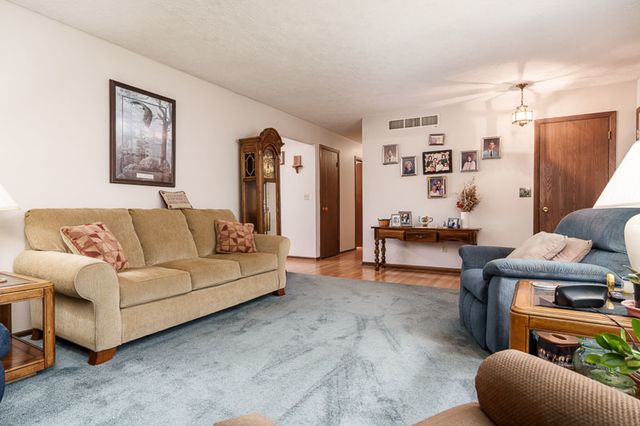 12425 Olson Road, Caledonia, IL 61011
