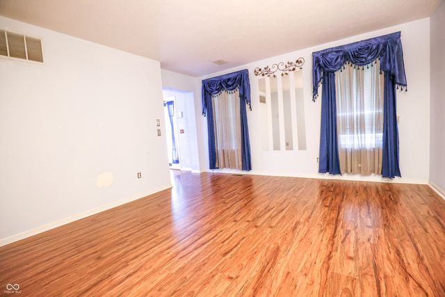2224 Gradison Drive, Indianapolis, IN 46214
