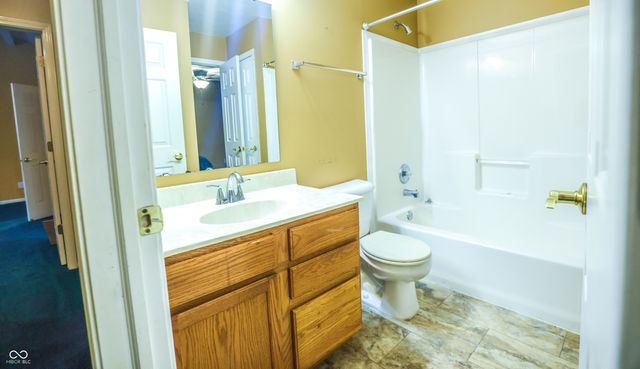 2224 Gradison Drive, Indianapolis, IN 46214
