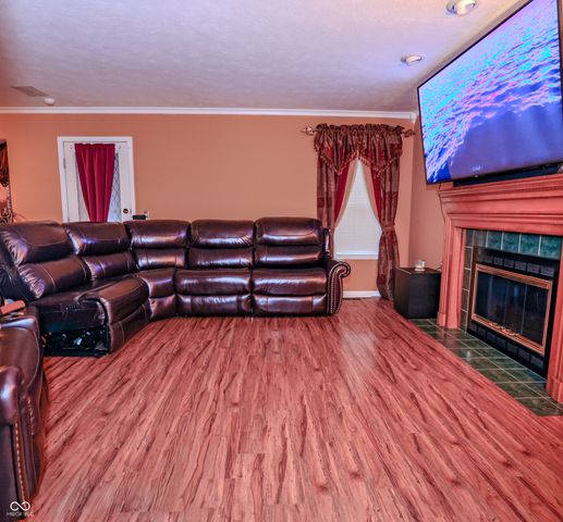 2224 Gradison Drive, Indianapolis, IN 46214