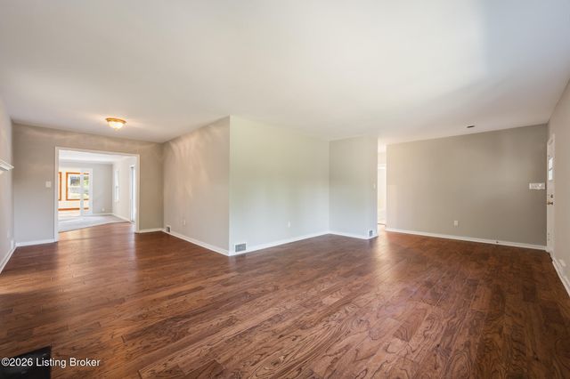 315 Foeburn Ln, Louisville, KY 40207