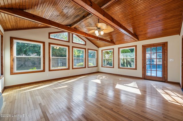 315 Foeburn Ln, Louisville, KY 40207