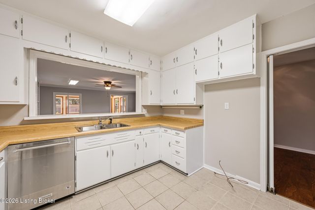 315 Foeburn Ln, Louisville, KY 40207