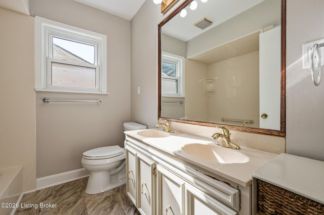 315 Foeburn Ln, Louisville, KY 40207