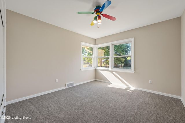 315 Foeburn Ln, Louisville, KY 40207