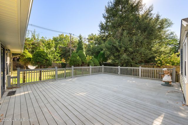 315 Foeburn Ln, Louisville, KY 40207