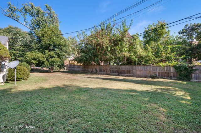 315 Foeburn Ln, Louisville, KY 40207