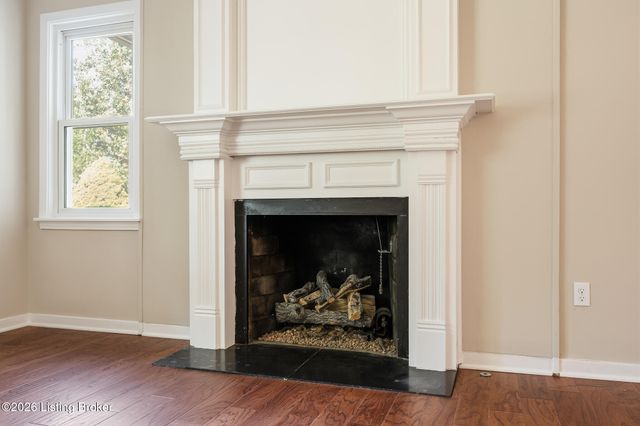 315 Foeburn Ln, Louisville, KY 40207