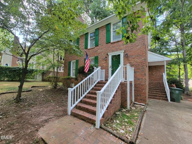 105 Leeward Court, Cary, NC 27511