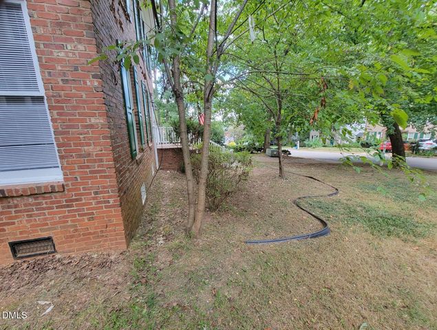 105 Leeward Court, Cary, NC 27511