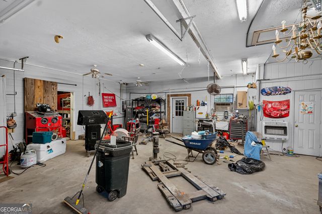 1144 Oak Grove Road, Pine Mountain, GA 31822