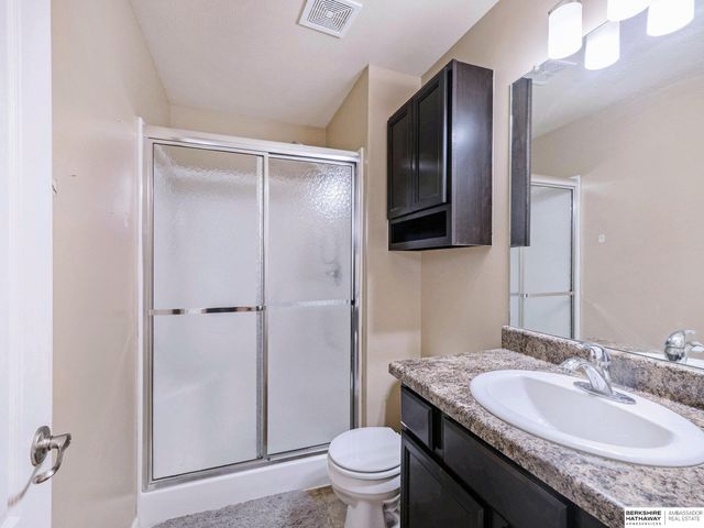 8953 Kimball Street, Omaha, NE 68112