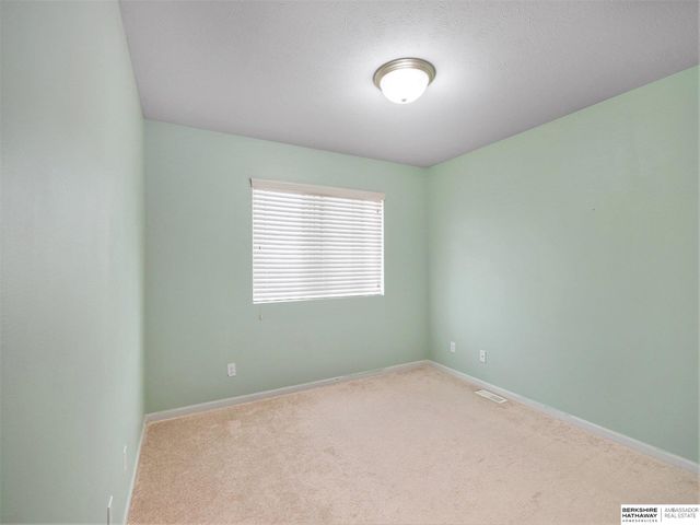 8953 Kimball Street, Omaha, NE 68112