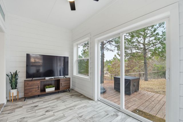 104 Kahalulu DR, Bastrop, TX 78602