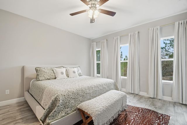 104 Kahalulu DR, Bastrop, TX 78602