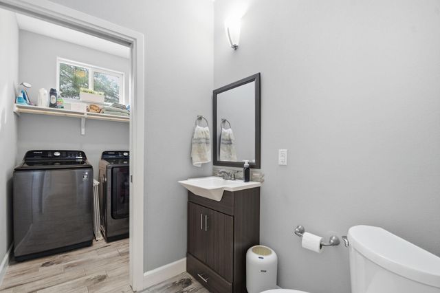 104 Kahalulu DR, Bastrop, TX 78602