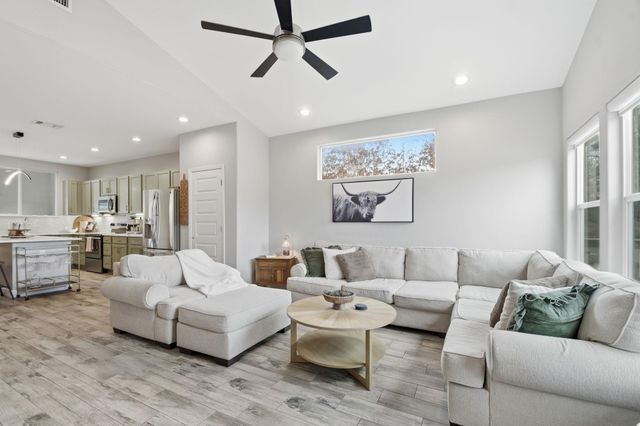 104 Kahalulu DR, Bastrop, TX 78602