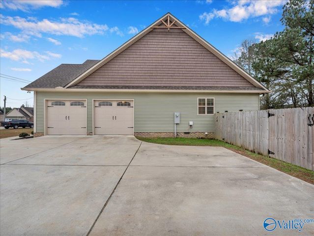 274 Kayla Circle, Boaz, AL 35957