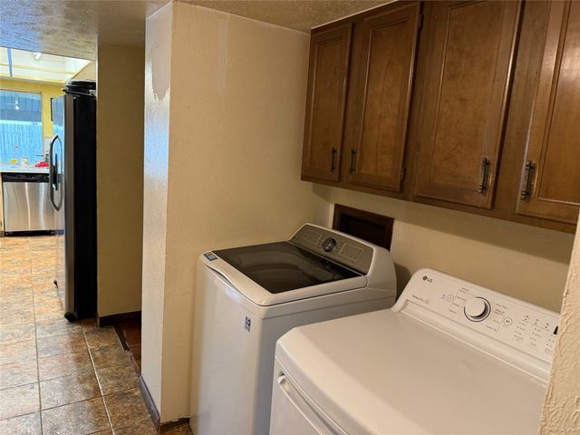 806 Pinehill Lane, Grand Prairie, TX 75052