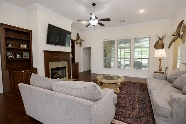 1218 Empire Builder, Thibodaux, LA 70301