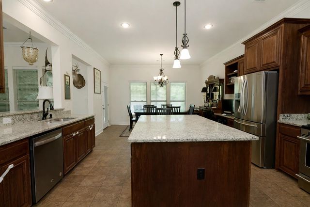 1218 Empire Builder, Thibodaux, LA 70301