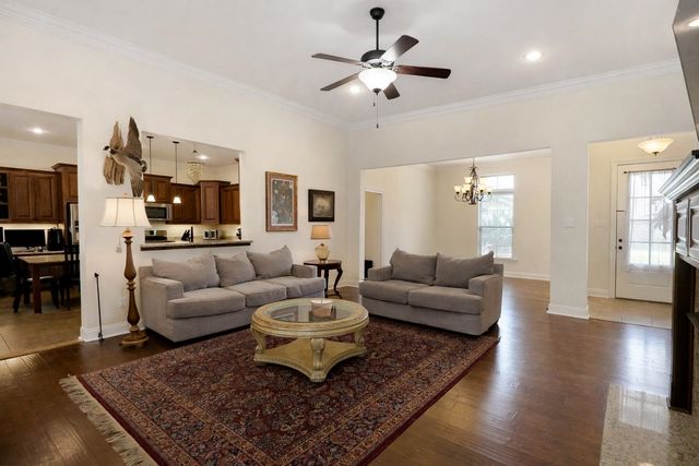 1218 Empire Builder, Thibodaux, LA 70301