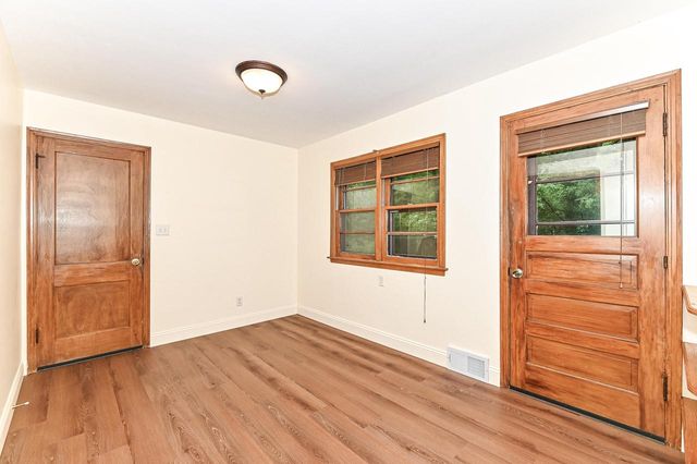 10331 W Greenwood TERRACE, Milwaukee, WI 53224