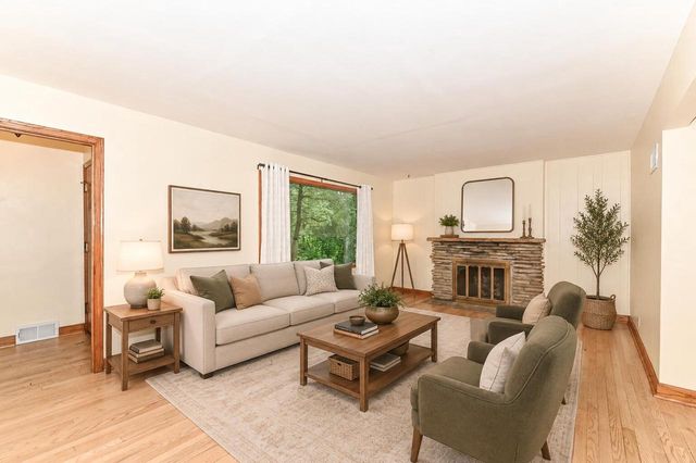 10331 W Greenwood TERRACE, Milwaukee, WI 53224