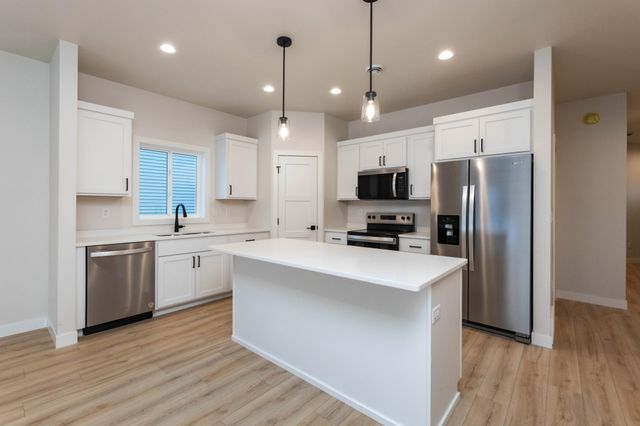 6267 87 Avenue S, Horace, ND 58047