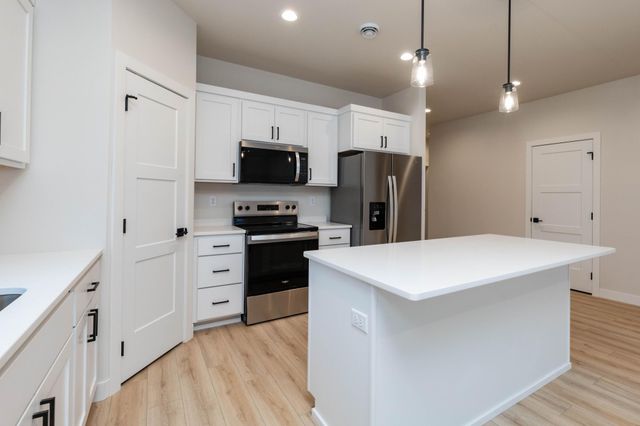 6267 87 Avenue S, Horace, ND 58047