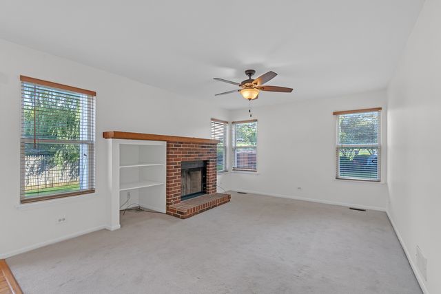 2259 N Orchard Lane, Round Lake Beach, IL 60073