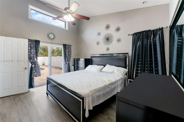 7527 SW 6th Ct, North Lauderdale, FL 33068