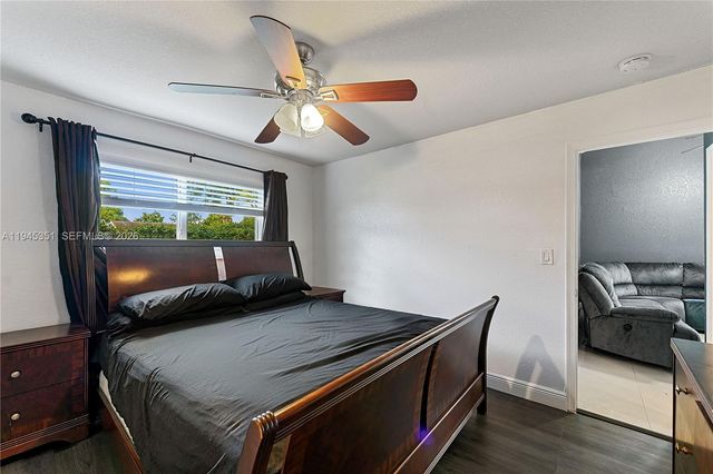 7527 SW 6th Ct, North Lauderdale, FL 33068