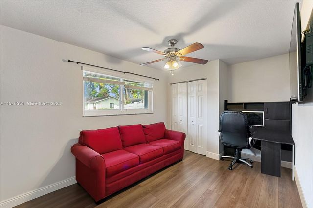 7527 SW 6th Ct, North Lauderdale, FL 33068