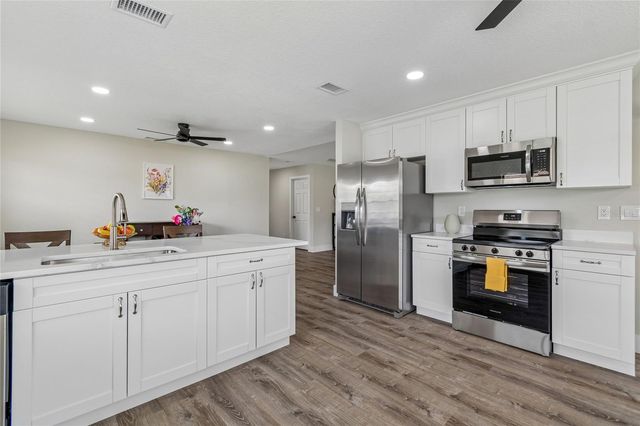 1915 W DEL WEBB BOULEVARD, Sun City Center, FL 33573