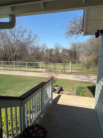 214 Collett Sublett Road, Kennedale, TX 76060