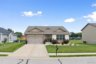 304 Olyvia Drive, St Jacob, IL 62281