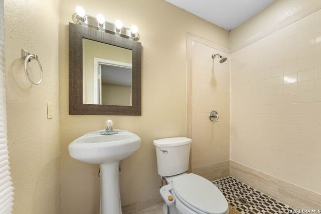 138 Dora Street, San Antonio, TX 78212