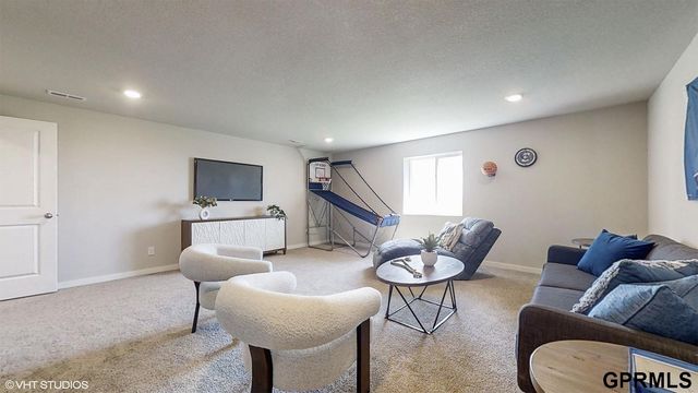 11959 S 114th Avenue, Papillion, NE 68046