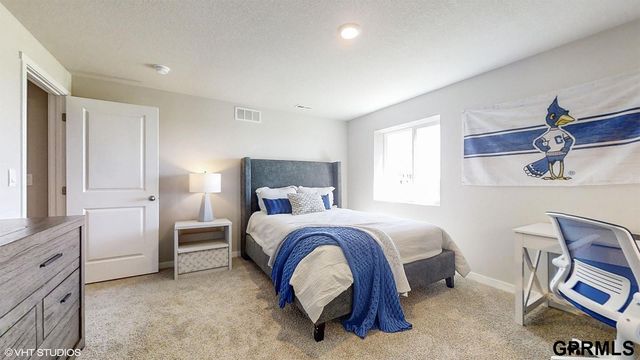 11959 S 114th Avenue, Papillion, NE 68046